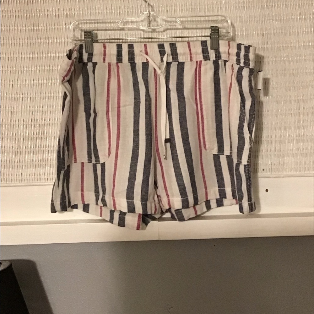 Time and Tru Women’s Blend Linen Shorts - Picture 2 of 6